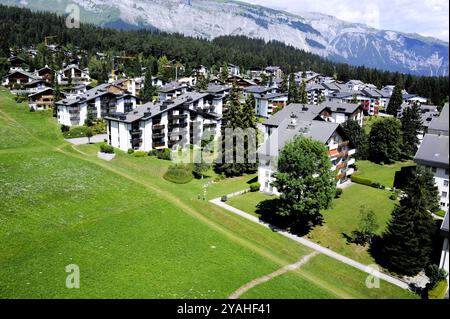 Vue aérienne du village de Laax Suisse Banque D'Images