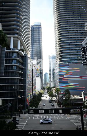 Miami Brickell dans une journée tranquille Banque D'Images