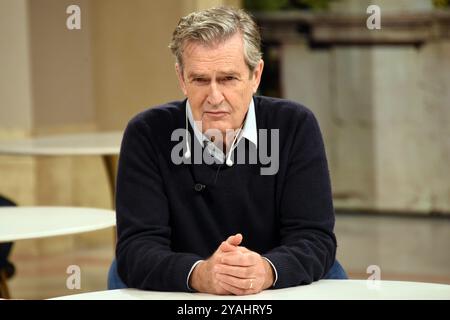 Roma, Latium. 14 octobre 2024. Rupert Everett pendant l'émission de télévision I fatti Vostri. Rome (Italie), 14 octobre 2024 AllShotLive Credit : Sipa USA/Alamy Live News Banque D'Images