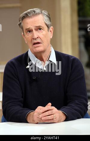 Roma, Latium. 14 octobre 2024. Rupert Everett pendant l'émission de télévision I fatti Vostri. Rome (Italie), 14 octobre 2024 AllShotLive Credit : Sipa USA/Alamy Live News Banque D'Images