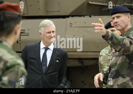 Paris, France. 14 octobre 2024. Roi Philippe - Filip de Belgique et photographié lors d'une visite avec des représentants de l'armée française et belge, le premier jour de la visite officielle du couple royal belge en France, à l'Hôtel des Invalides, lundi 14 octobre 2024. BELGA PHOTO POOL DIDIER LEBRUN crédit : Belga News Agency/Alamy Live News Banque D'Images