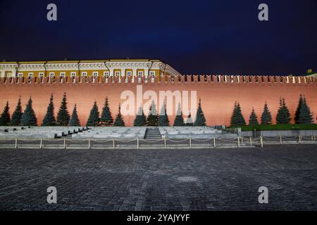 Mur du Kremlin de nuit, Moscou Russie Banque D'Images