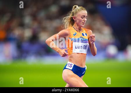 Diane van es participant au 10,000 mètres aux Jeux Olympiques de Paris 2024. Banque D'Images