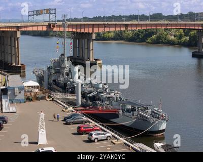 L'USS Slater (DE-766) est un destroyer d'escorte de classe Cannon, aujourd'hui un navire-musée sur l'Hudson River à Albany, New York, le seul de ce type à flot Banque D'Images