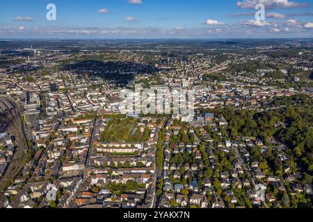 Luftbild, Ortsansicht mit City Innenstadt, Fernsicht und blauer Himmel mit Wolken, Wehringhausen, Hagen, Ruhrgebiet, Rhénanie-du-Nord-Westphalie, Deutschland ACHTUNGxMINDESTHONORARx60xEURO *** vue aérienne, vue sur la ville avec centre-ville, vue lointaine et ciel bleu avec nuages, Wehringhausen, Hagen, région de la Ruhr, Rhénanie du Nord-Westphalie, Allemagne ACHTUNGxMINDESTHONORARx60xEURO Banque D'Images