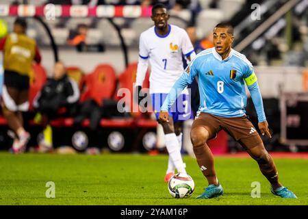 Bruxelles, Belgique. 14 octobre 2024. BRUXELLES, BELGIQUE - 14 OCTOBRE : le belge Youri Tielemans dribble avec le ballon lors du match du Groupe A2 de l'UEFA Nations League 2024/25 League A entre la Belgique et la France au stade Roi Baudouin le 14 octobre 2024 à Bruxelles, Belgique. (Photo de René Nijhuis/MB Media) crédit : MB Media solutions/Alamy Live News Banque D'Images