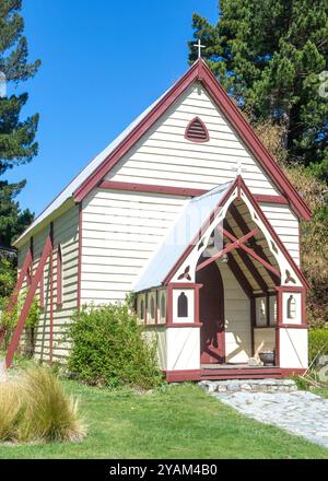 Église historique St Patrick (1872), State Highway 8, Burkes Pass, Canterbury, Nouvelle-Zélande Banque D'Images