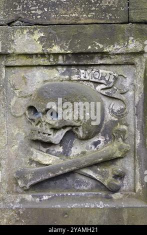 Greyfriars Kirkyard est le cimetière autour de Greyfriars Kirk à Édimbourg. Il est situé à l'extrémité sud du centre-ville historique. Banque D'Images