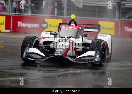 Le pilote de la série INDYCAR, DAVID MALUKAS (18 ans) de Chicago, Illinois, parcourt les virages lors d’une séance d’essais mouillés et dangereux pour le Big Mach Banque D'Images