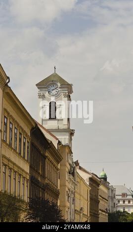 Vaci utca (rue Vaci) est l'une des principales artères piétonnes et peut-être la rue la plus célèbre du centre de Budapest, en Hongrie. Banque D'Images