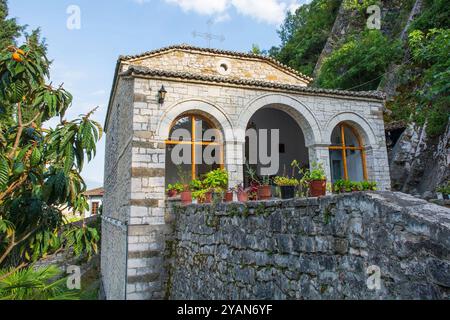 L'église orthodoxe Saint Thomas à Berat, Albanie. Datant du XVIIIe siècle, elle fut détruite sous le régime communiste puis reconstruite Banque D'Images