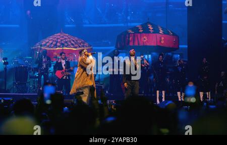 LONDRES, ANGLETERRE - 14 OCTOBRE : The Fugees se produit en direct à l'O2 Arena 2024. Avec Lauryn Hill et Wyclef Jean Credit : LounisPhotography / Alamy Live News Banque D'Images