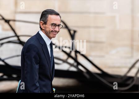 FRANCE-POLITIQUE-GOUVERNEMENT-LE ministre de l'intérieur de l'ELYSÉE Bruno Retailleau au Palais de l'Elysée pour le Conseil des ministres. À Paris, le 15 octobre 2024. PARIS ILE-DE-FRANCE FRANCE COPYRIGHT : XANDREAXSAVORANIXNERIX FRANCE-POLITICS-GOVERNMENT-ELYSE ASAVORANINERI-1 Banque D'Images