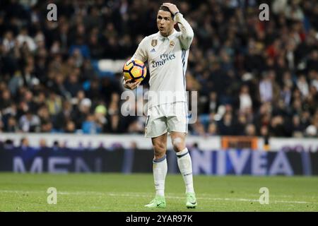 MADRID, ESPAGNE - 1er MARS : Cristiano Ronaldo du Real Madrid réagit à une occasion manquée lors du match de Ligue espagnole 2016/17 entre le Real Madrid an Banque D'Images