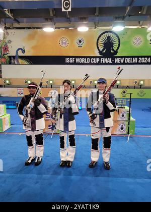 Delhi, INDE. 15 octobre 2024. Sonam Uttam Maskar, de l'Inde, a remporté la médaille d'argent dans la finale de la Coupe du monde ISSF 2024 à Delhi, INDE. Crédit : Ranjith Kumar/Alamy Live News. Banque D'Images