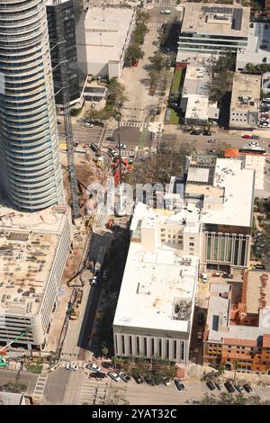 Petersburg, FL, États-Unis. 15 octobre 2024. Vue aérienne des séquelles à Petersburg, Floride après l'ouragan Milton le 15 octobre 2024. Crédit : Mpi34/Media Punch/Alamy Live News Banque D'Images