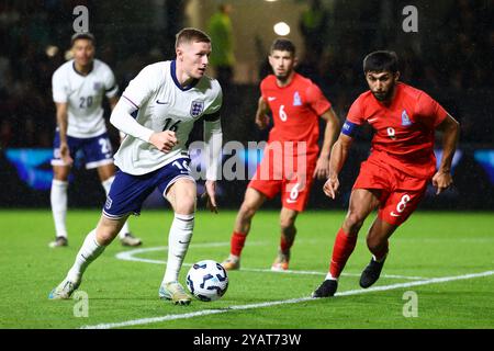 Bristol, Royaume-Uni. 15 octobre 2024. Elliot Anderson, de l'Angleterre, contrôle le ballon lors du match de qualification pour le Championnat d'Europe des moins de 21 ans de l'UEFA à Ashton Gate, Bristol. Le crédit photo devrait se lire : Annabel Lee-Ellis/Sportimage crédit : Sportimage Ltd/Alamy Live News Banque D'Images