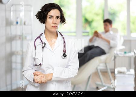 Médecin femme portrait Banque D'Images