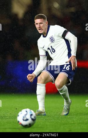 Bristol, Royaume-Uni. 15 octobre 2024. Elliot Anderson, de l'Angleterre, contrôle le ballon lors du match de qualification pour le Championnat d'Europe des moins de 21 ans de l'UEFA à Ashton Gate, Bristol. Le crédit photo devrait se lire : Annabel Lee-Ellis/Sportimage crédit : Sportimage Ltd/Alamy Live News Banque D'Images