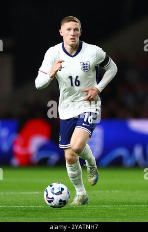 Bristol, Royaume-Uni. 15 octobre 2024. Elliot Anderson, de l'Angleterre, contrôle le ballon lors du match de qualification pour le Championnat d'Europe des moins de 21 ans de l'UEFA à Ashton Gate, Bristol. Le crédit photo devrait se lire : Annabel Lee-Ellis/Sportimage crédit : Sportimage Ltd/Alamy Live News Banque D'Images