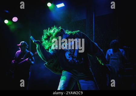 Sydregote, île Féroé. 20 juillet 2024. Le groupe féroïen Aggrasoppar donne un concert live lors du festival de musique féroïen G Festival 2024 à Sydregote. Banque D'Images