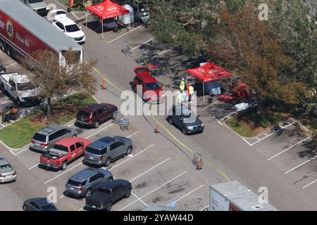 Sarasota, Floride, États-Unis. 15 octobre 2024. Vue aérienne des séquelles à Sarasota, en Floride, après l'ouragan Milton le 15 octobre 2024. Crédit : Mpi34/Media Punch/Alamy Live News Banque D'Images