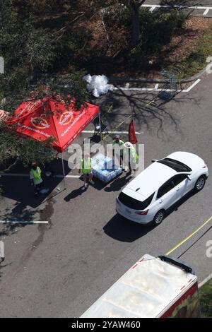 Sarasota, Floride, États-Unis. 15 octobre 2024. Vue aérienne des séquelles à Sarasota, en Floride, après l'ouragan Milton le 15 octobre 2024. Crédit : Mpi34/Media Punch/Alamy Live News Banque D'Images