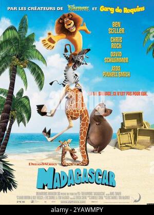 Madagascar année : 2005 - USA réalisateurs : Eric Darnell, Tom McGrath animation affiche française réservée à l'usage éditorial. Voir légende pour plus d'informations sur les restrictions. Il est interdit de reproduire la photographie hors contexte de la promotion du film. Il doit être crédité à la Société cinématographique et/ou au photographe désigné ou autorisé par/autorisé sur le plateau par la Société cinématographique. Réservé à un usage éditorial. Photo12 n'accorde pas de droits de publicité aux personnes représentées. Crédit : Photo12/7e Art/DreamWorks SKG Banque D'Images