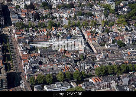 La ceinture des canaux est la partie du centre-ville d'Amsterdam le long des quatre canaux principaux : Singel, Herengracht, Keizersgracht et Prinsengracht. La ceinture de canaux est sur la liste UNESCO des sites du patrimoine mondial. Maisons historiques, appartements, maisons de canal, monuments et commerces sont mêlés dans le centre. pays-bas hors service - belgique hors service Banque D'Images