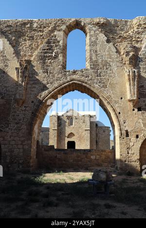 L'Église apostolique arménienne dans la ville fortifiée de Famagouste (Gazimagusa) République turque de Chypre du Nord vue de l'Église carmélite. Construit Banque D'Images