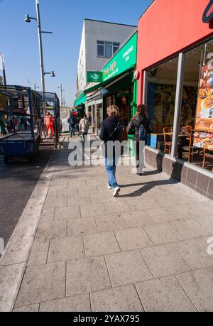 High Street Walthamstow, East End de Londres, Royaume-Uni en 2003 Banque D'Images