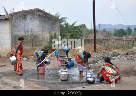 L'Inde, l'Orissa, Puri, pompe à eau Banque D'Images