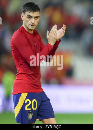 Cordoue, Espagne. 15 octobre 2024. L'Espagnol Pedri lors du match de l'UEFA Nations League opposant l'Espagne à la Serbie a joué au Nuevo Arcangel Stadium le 15 octobre 2024 à Cordoue, en Espagne. (Photo de Antonio Pozo/PRESSINPHOTO) crédit : AGENCE SPORTIVE PRESSINPHOTO/Alamy Live News Banque D'Images