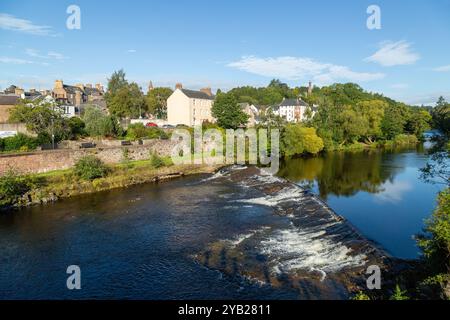 River Ericht à Blairgowrie, Perthshire, Écosse Banque D'Images