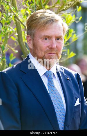 Dinkelland, pays-Bas, 2024-10-16 14:56:06 DINKELLAND, 16-10-2024, le roi Willem Alexander et le président fédéral allemand Frank-Walter Steinmeier sont en visite de travail dans la municipalité de Dinkelland. La visite est axée sur la coopération dans divers domaines dans cette région frontalière germano-néerlandaise. PHOTO : NLBeeld/POOL/Schoemaker crédit : NL Beeld / Patrick van EMST Banque D'Images