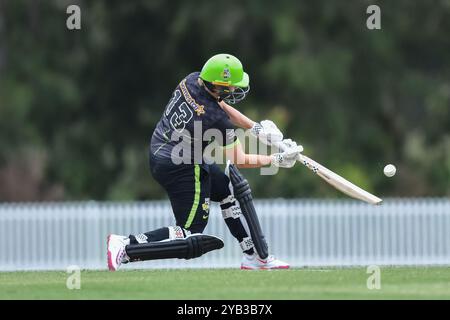 Sydney, Australie. 16 octobre 2024. Georgia Voll of Sydney Thunder Bats lors du match T20 Spring Challenge entre Sydney Thunder et Perth Scorchers à Cricket Central. Le T20 Spring Challenge 2024 est un nouveau tournoi national de cricket féminin pour la saison australienne 2024-25. Sydney Thunder : 183/3, Perth Scorchers : 122/9. Crédit : SOPA images Limited/Alamy Live News Banque D'Images