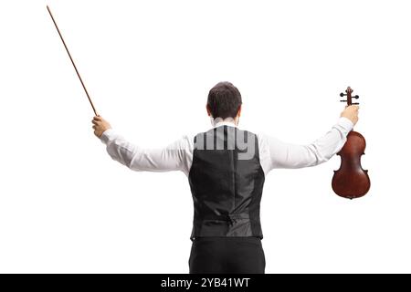 Vue arrière d'un homme tenant un violon et un violon isolé sur fond blanc Banque D'Images