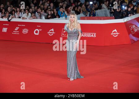 16 octobre 2024, Rome, Italie : Valeria Marini assiste au tapis rouge de la soirée d'ouverture de la dix-neuvième édition du Rome film Fest, 16 octobre 2024 (crédit image : © Matteo Nardone/Pacific Press via ZUMA Press Wire) USAGE ÉDITORIAL SEULEMENT! Non destiné à UN USAGE commercial ! Banque D'Images