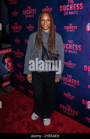 Londres, Royaume-Uni. 16 octobre 2024. Angela Griffin vue assister à la soirée presse pour 'la duchesse [de Malfi]' au Trafalgar Theatre à Londres. (Photo de Brett Cove/SOPA images/SIPA USA) crédit : SIPA USA/Alamy Live News Banque D'Images