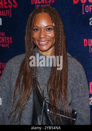 Londres, Royaume-Uni. 16 octobre 2024. Angela Griffin vue assister à la soirée presse pour 'la duchesse [de Malfi]' au Trafalgar Theatre à Londres. Crédit : SOPA images Limited/Alamy Live News Banque D'Images