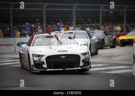 RYAN PREECE (41), pilote de la Coupe NASCAR, se rend sur la piste pour le premier Grant Park 220 sur le Chicago Streeet course à Chicago, il Banque D'Images