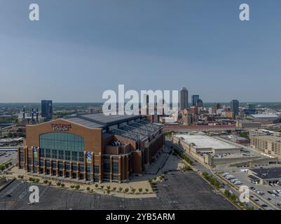 Vue aérienne du Lucas Oil Stadium, stade des Indianapolis Colts, situé dans la ville d'Indianapolis, Indiana Banque D'Images