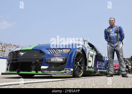 Cole Custer (51), pilote de la NASCAR Cup, se prépare pour le crayon 301 au New Hampshire Motor Speedway à Loudon NH Banque D'Images