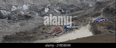 Glacier de Khumbu et Gorak Shep, dernière place avant le camp de base de l'Everest, Népal, Asie Banque D'Images