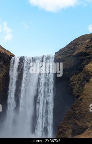 Cascade de Skógafoss dans le sud de l'Islande Banque D'Images