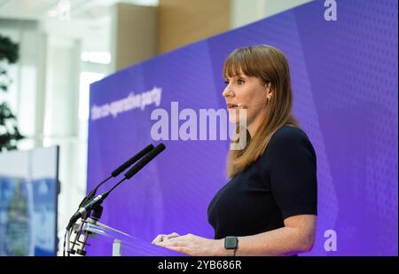 Événement de changement de partie coopérative. Angela Rayner, députée, vice-première ministre, s'exprimant lors de l'événement d'une journée à Manchester. Banque D'Images