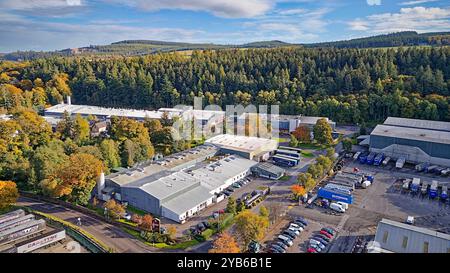 Aberlour Moray Scotland Walkers Shortbread Factory les bâtiments et les arbres colorés en automne Banque D'Images