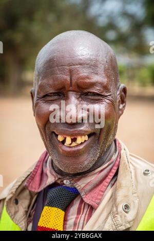 Portrait de Samson, un homme de la tribu Masai, Masai Mara, Kenya, Afrique Banque D'Images