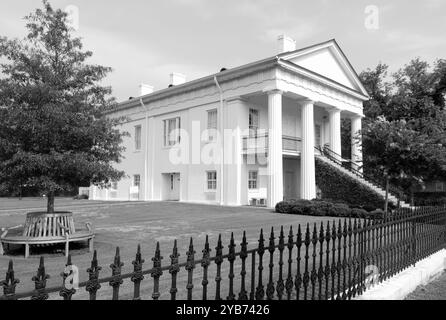 Robert Mills Courthouse à Camden, Caroline du Sud – un magnifique bâtiment de style néo-grec qui abrite aujourd'hui la Chambre de commerce du comté de Kershaw. Banque D'Images