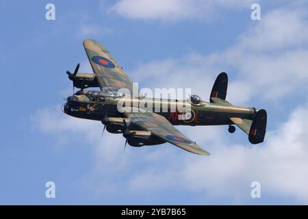 Avro Lancaster B1 du Battle of Britain Memorial Flight, en vol Banque D'Images